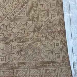 Tappeto rosa da fattoria 5x9, tappeto vintage fatto a mano, tappeto turco Oushak, tappeto grande, tappeto orientale da soggiorno, tappeto rettangolare in lana 5,7x9 piedi immagine 4