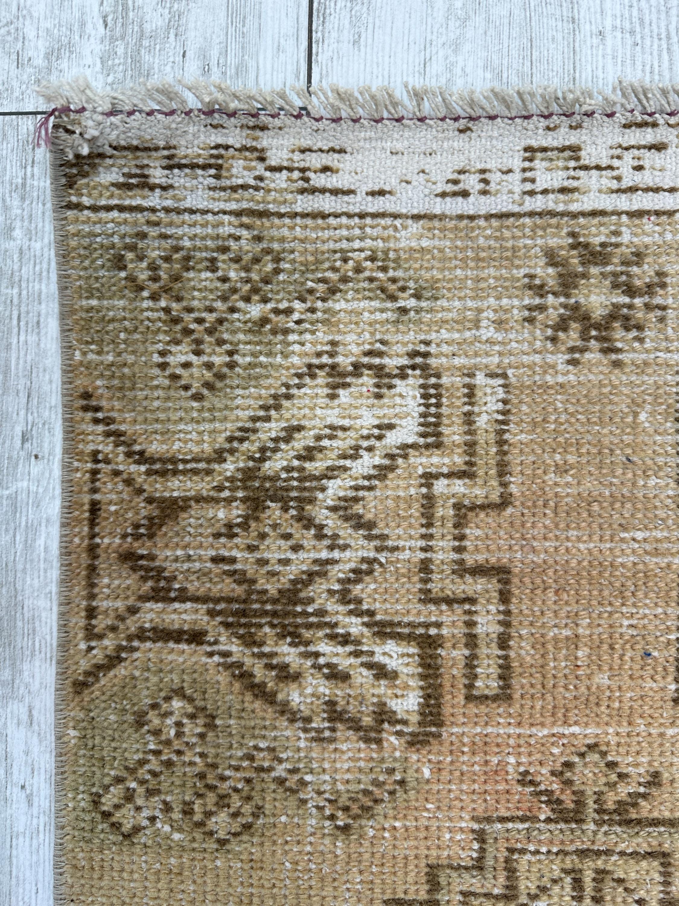 Petit Tapis Turc Primitif - 1,3 X 3,0 Ft - Rouge Coton - Fabriqué En Turquie