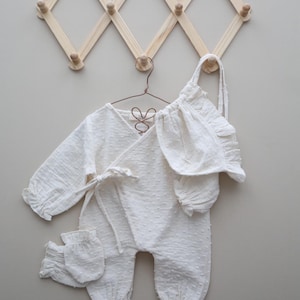 Gender Neutral Baby Muslin Kimono,Newborn Coming Home Outfit,Newborn jumpsuit,100 % organic double layer muslin baby kimono hat gloves set