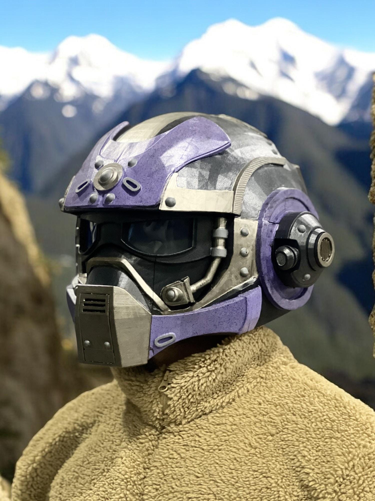 carmine motorcycle helmet Benjamin Gears of War Cosplay Prop Lone Star Cosplay 20 days Custom Painted Bell GT5 Touring