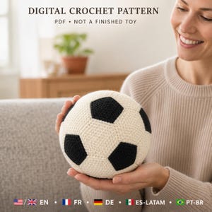 Soccer Ball Crochet Pattern, Modular Pentagon and Hexagon Amigurumi Tutorial