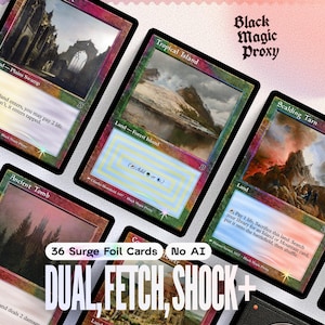 Könnte beinhalten: Eine Sammlung von fünf rechteckigen Sammelkarten mit Fantasy-Landschaftsillustrationen und rot-grünen Rändern. Die Karten zeigen Text, darunter Tropical Island, Scalding Tarn und Ancient Tomb, sowie ein Black Magic Proxy Logo.
