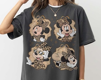 Retro Safari Minnie Mouse Komfortfärger Skjorta, Minnie Leopard Skjorta, Disney Animal Kingdom T-shirt, Disney Safari Outfits, Magic Kingdom Skjortor