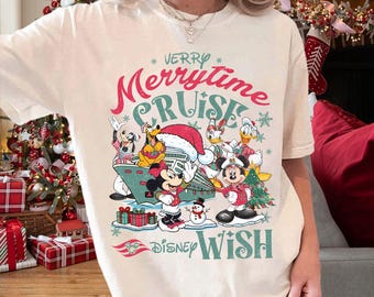 Retro Very Merrytime Cruises Disney Wish Comfort kleuren shirt, Mickey & Friends kerstman familie kerstcruise trip, vakantie Disney Cruise T-shirt