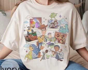 Camiseta vintage con fotos de personajes de Disney Pixar: Toy Story, Up, Remy, Monster Inc., Cars, Incredible, vacaciones en Disney, viaje a Disney