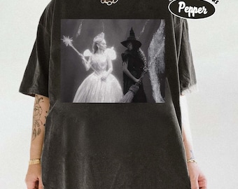 Wicked für guten Komfort Farben Shirt, Elphaba und Glinda T-Shirt, Broadway Musical Graphic Shirt, Wicked Film Hexe Ästhetisches Top, Theater Geschenk