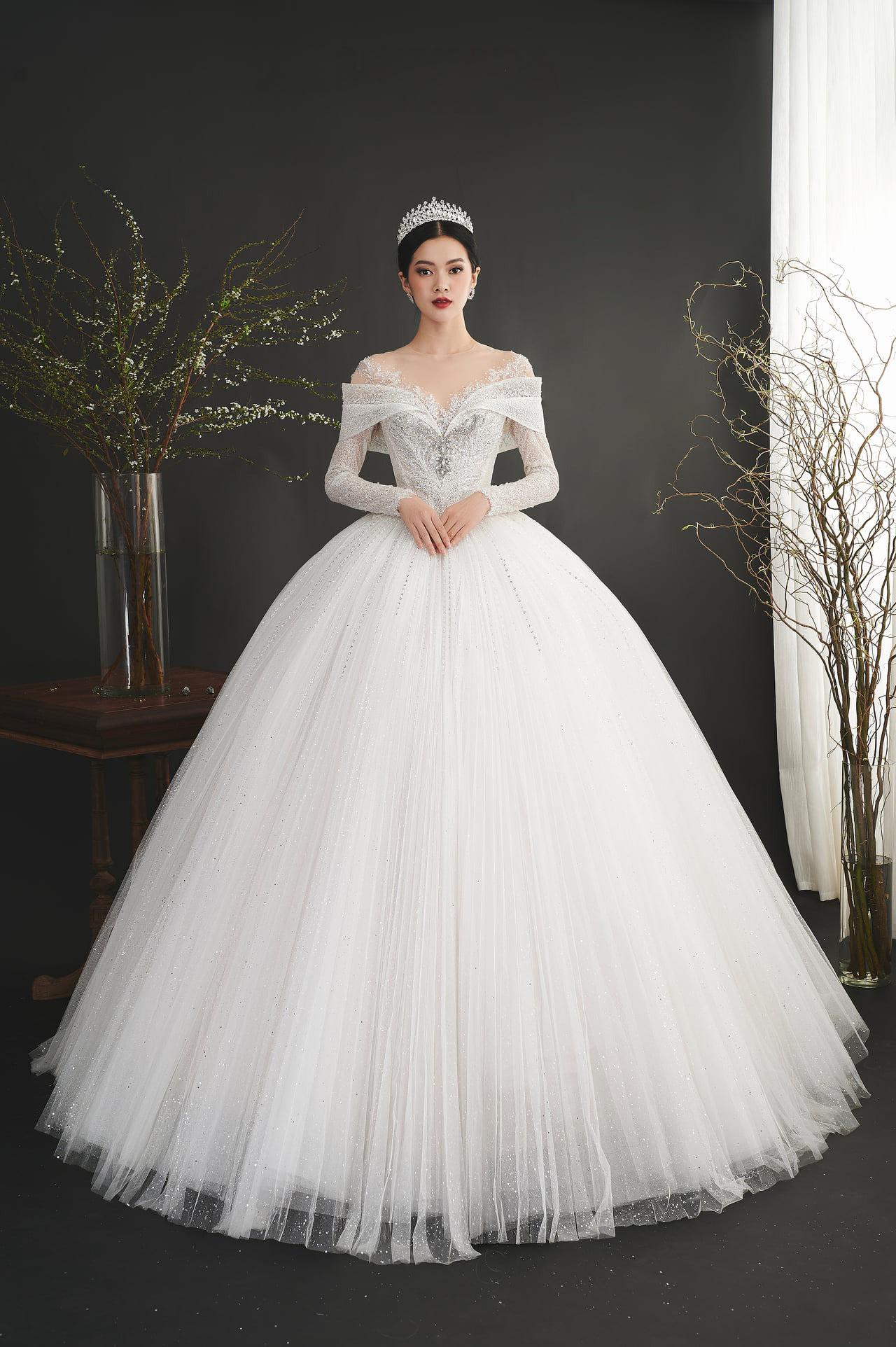 Princess Wedding Dress for Brides Who Want a Luxurious Wedding Look