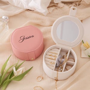 Custom jewelry box|Leather travel jewelry box|Personalized jewelry box|Graduation gift|Wedding Gifts|Personalized gifts|Bridal Party Gifts