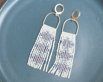 Pärlörhängen med fransar, pärlörhängen, seed bead örhängen, dingelörhängen, långa pärlörhängen, tofsörhängen, fransörhängen, boho