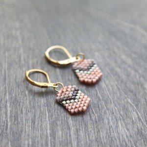 Petits chevrons // Boucles d'oreilles franges en perles, boucles d'oreilles perles, boucles d'oreilles perles de rocaille, boucles d'oreilles pendantes image 1