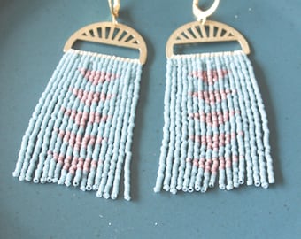 Pärlörhängen med fransar, pärlörhängen, seed bead örhängen, dingelörhängen, långa pärlörhängen, tofsörhängen, fransörhängen, boho