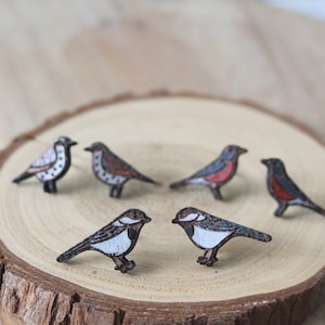 bird earrings, bird studs, stud earrings, earring set, bird jewelry, bird lover gift, wooden studs, wood earrings, engraved earrings, birds