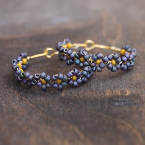 woven seed bead hoops, flower hoops, 90&#39;s style jewelry, beaded flower hoop earrings, flower hoops, trending earrings, hoop earrings, flower