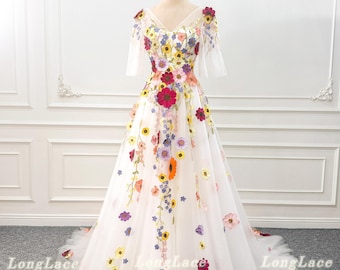 Abito da sposa / Abito da sposa boho / Abito da sposa in tulle con ricami floreali colorati / Abito da sposa personalizzato / Abito a trapezio con strascico