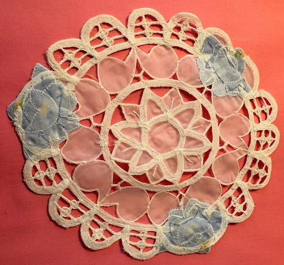 VINTAGE Sweet Blue Floral Battenburg Lace Doily