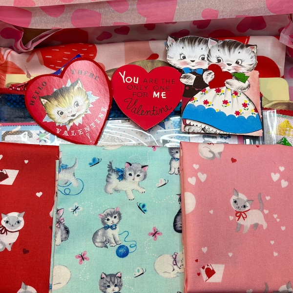BOX KITTY CAT 9 Retro Hankies to sew, Fat Quarters, Kitty Bags Set, Retro Kitty Book, and More