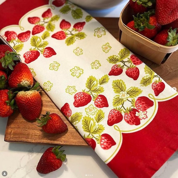 FABRIC KITCHEN Toweling STRAWBERRIES Berrylicious