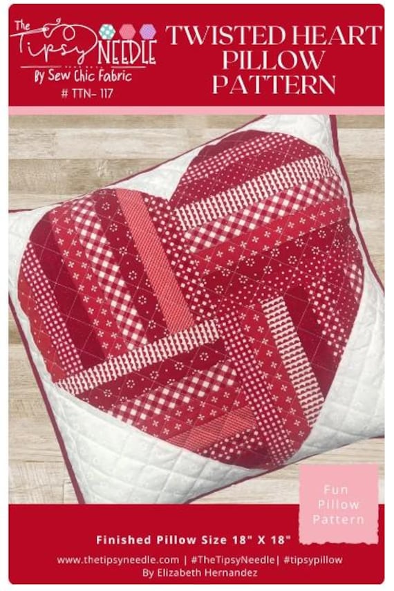 PATTERN TWISTED HEART Pillow