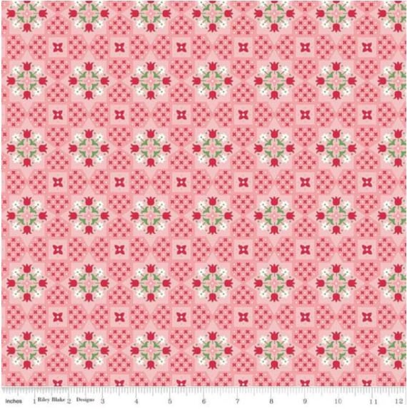 FABRIC VINTAGE Style FLEA Market Applique Dutch Tulips