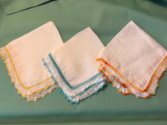 VINTAGE Set of 3 Lace and Tatting Hankies