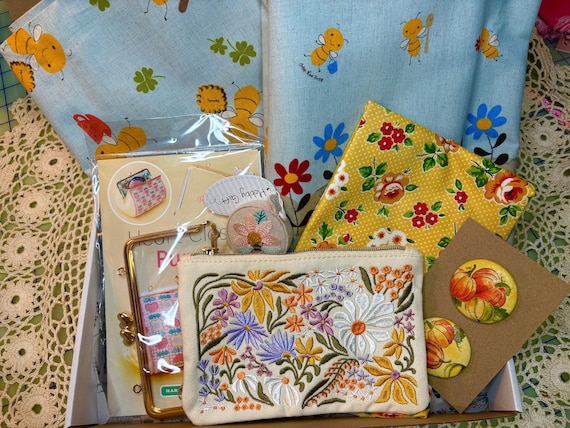 BOX BEES in the GARDEN Fabric, purse kit, buttons, embroidered bag and more