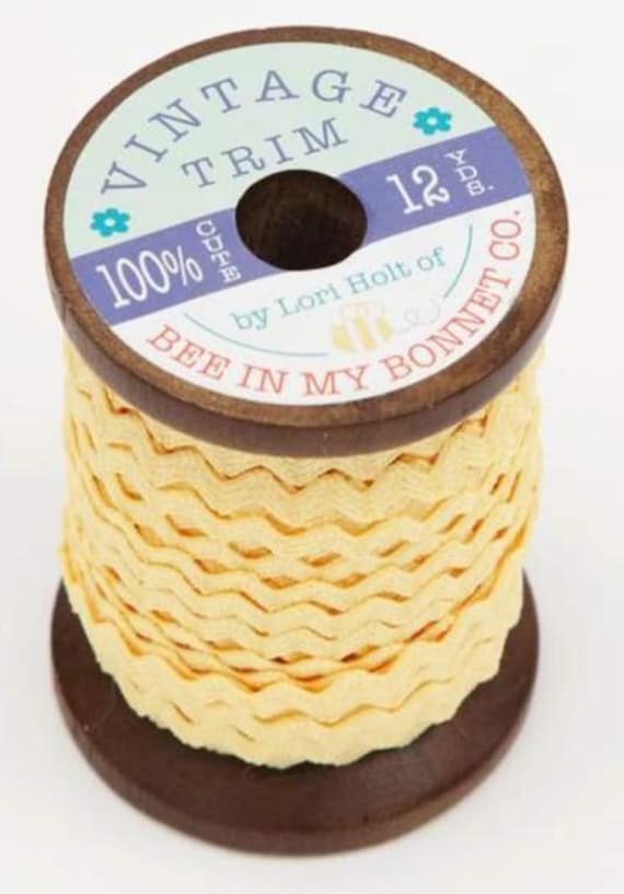 TRIM Small RIC RAC Beehive Pale Yellow   One Yard     We combine shipping