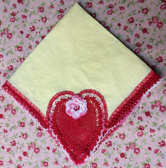 VINTAGE Heart Valentine's Crochet HANKIE