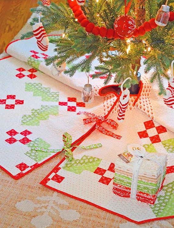 PATTERN Holly Christmas Octagonal TREE SKIRT