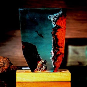 Handcrafted Diver Resin Lamp – Underwater Ocean Scene LED Night Light | Scuba Diving Diorama Coastal Decor & Unique Gift for Sea Lovers