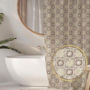 Duschdraperi med vintagemotiv, neutralt geometriskt mönster, medeltida motiv, spaljé, badrumsdekor