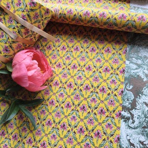 Vintage Chic Iris Pattern Wrapping Paper Yellow Retro Floral Gift Wrap Roll Feminine Birthday Present Packaging image 4