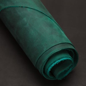 Pelle verde, 2,2 mq. Vera pelle pieno fiore conciata all'olio, Crazy Horse verde, pelle per artigianato, pull-up, prima scelta, 1,6-1,8 mm