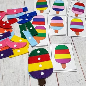 Sequenciamento de cores e tamanhos Combinando as cores nos cartões jogo de bolsa ocupada para crianças pequenas. Atividade educacional, educação domiciliar - # 240