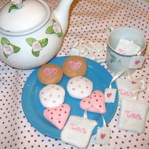 Felt play food - pretend food - play kitchen food - Tea with cookies and tea bags tea party birthday party #PF2537