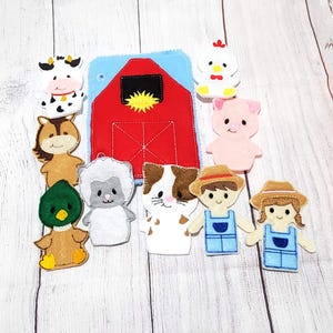 Quiet book page - Barn and finger puppets - 7 farm animal and boy and girl finger puppets - Felt game Activity play set #QB71