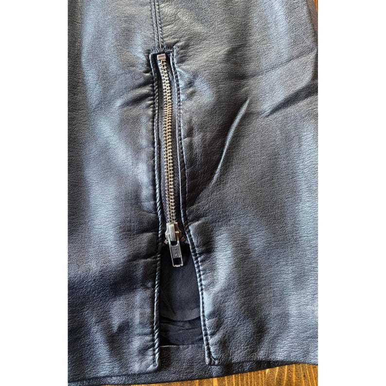 Vintage Clothing | Free People | Black Vegan Leather | Mini Skirt | Zipper Detail | Women | Y2K image 3