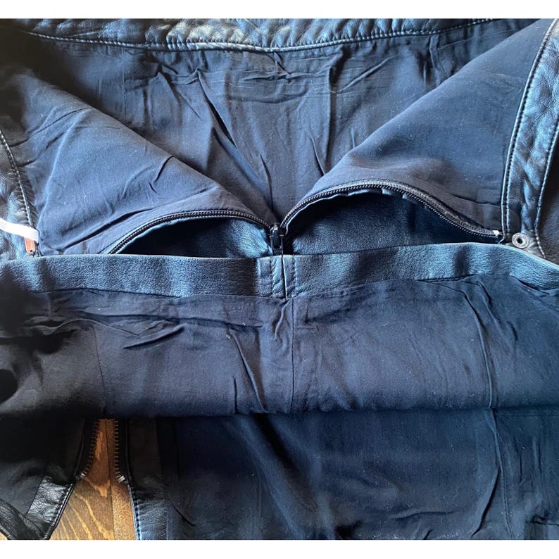 Vintage Clothing | Free People | Black Vegan Leather | Mini Skirt | Zipper Detail | Women | Y2K image 15
