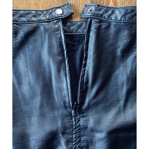 Vintage Clothing | Free People | Black Vegan Leather | Mini Skirt | Zipper Detail | Women | Y2K image 11