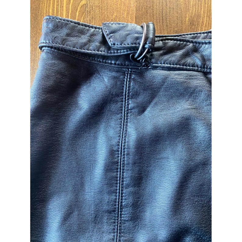 Vintage Clothing | Free People | Black Vegan Leather | Mini Skirt | Zipper Detail | Women | Y2K image 5