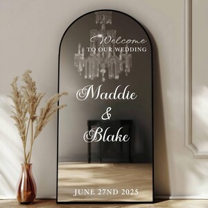 Welcome to Our Wedding サインデカール - パーソナライズされたウェディングミラーサインデカール - 披露宴やセレモニー用のビニールデカール