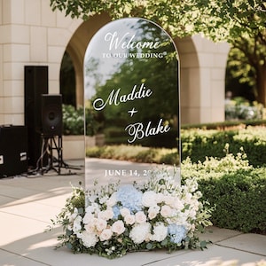 Custom Wedding Mirror Decal, Wedding Welcome Sign Vinyl Decal, Personalized Names, Personalized Vinyl Sticker for Mirror, Reception Decor