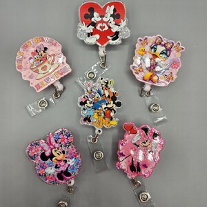 disney Minnie mickey mouse daisy donald duck mickeys friends goofy pluto glitter badge reel