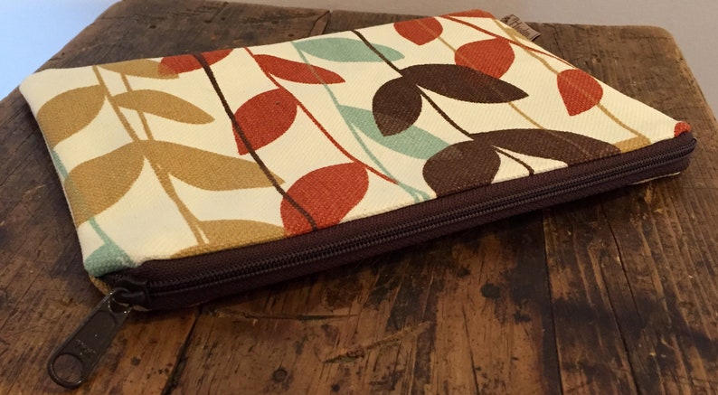 Canvas Zipper Pouch Izzy Damask