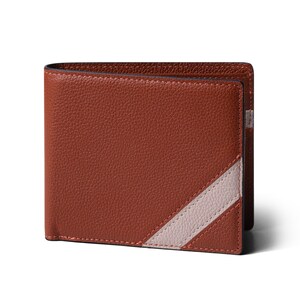 Cartera marrón para hombre importada hecha a mano, diseño horizontal, de tres pliegues. Cartera de cuero de calidad para regalo de hombre.