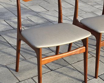 Exclusivo juego de 4 sillas de comedor danesas de teca de Schionning & Elgaard, década de 1960.