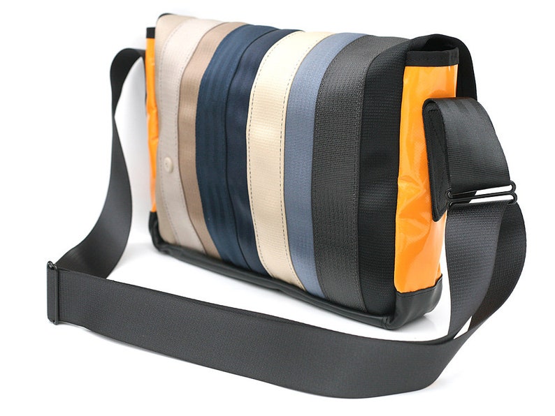 905D Messenger bag from RECYCLED car seatbelt reclaimed car Etsy