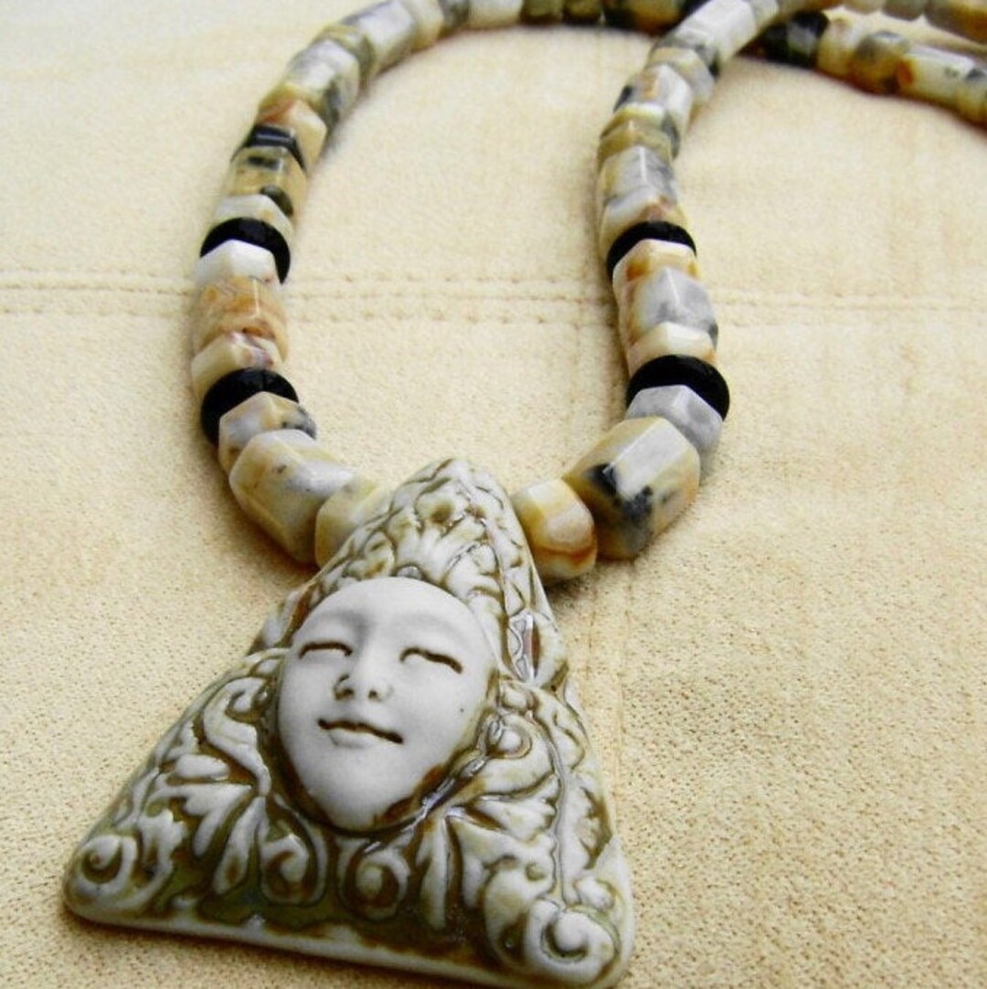 Goddess Pendant Gemstone Necklace Crazy Lace Agate Necklace Etsy.de