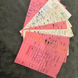 Cartes de date d'échéance colorées vintage pour bibliothèque Cartes physiques - Titres de fiction