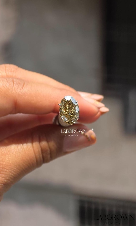 4.08CT Oval Cut Fancy Brownish Yellow Color IGI Certified VS1 Loose Lab Grown Diamond, 8.15MM*11.80MM Fancy Oval Diamond For Engagement Ring