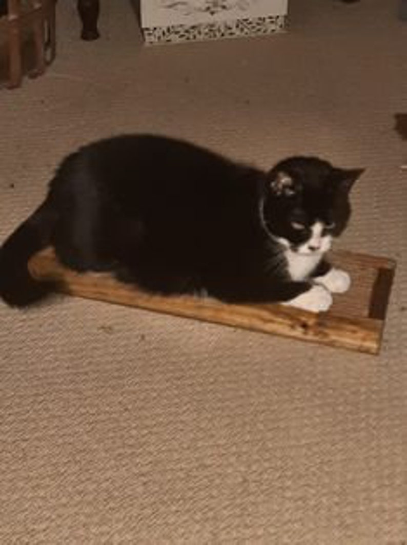 Handmade Cat scratcher furniture for cats and kitties that far outlasts the cardboard versions.